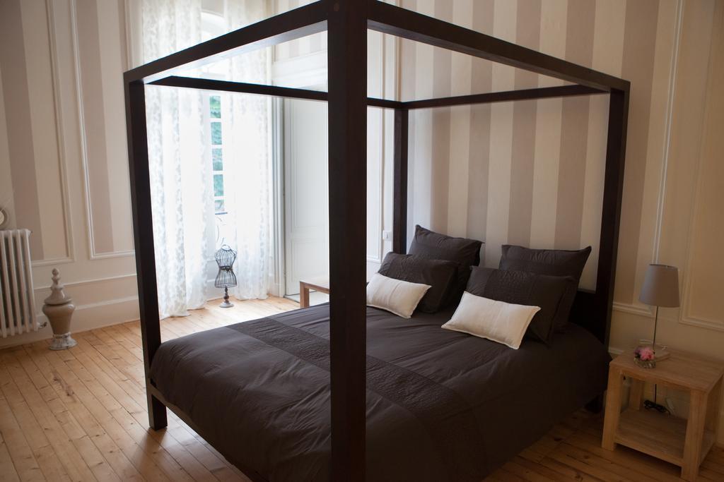 Chambres D'Hotes La Chartreuse Des Eyres Podensac Zimmer foto